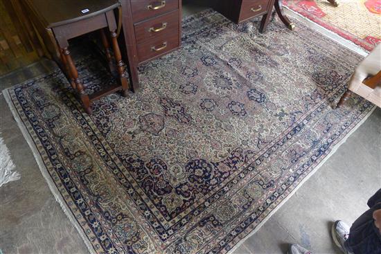 Tabriz close pattern rug, 9ft by 6ft 1in(-)